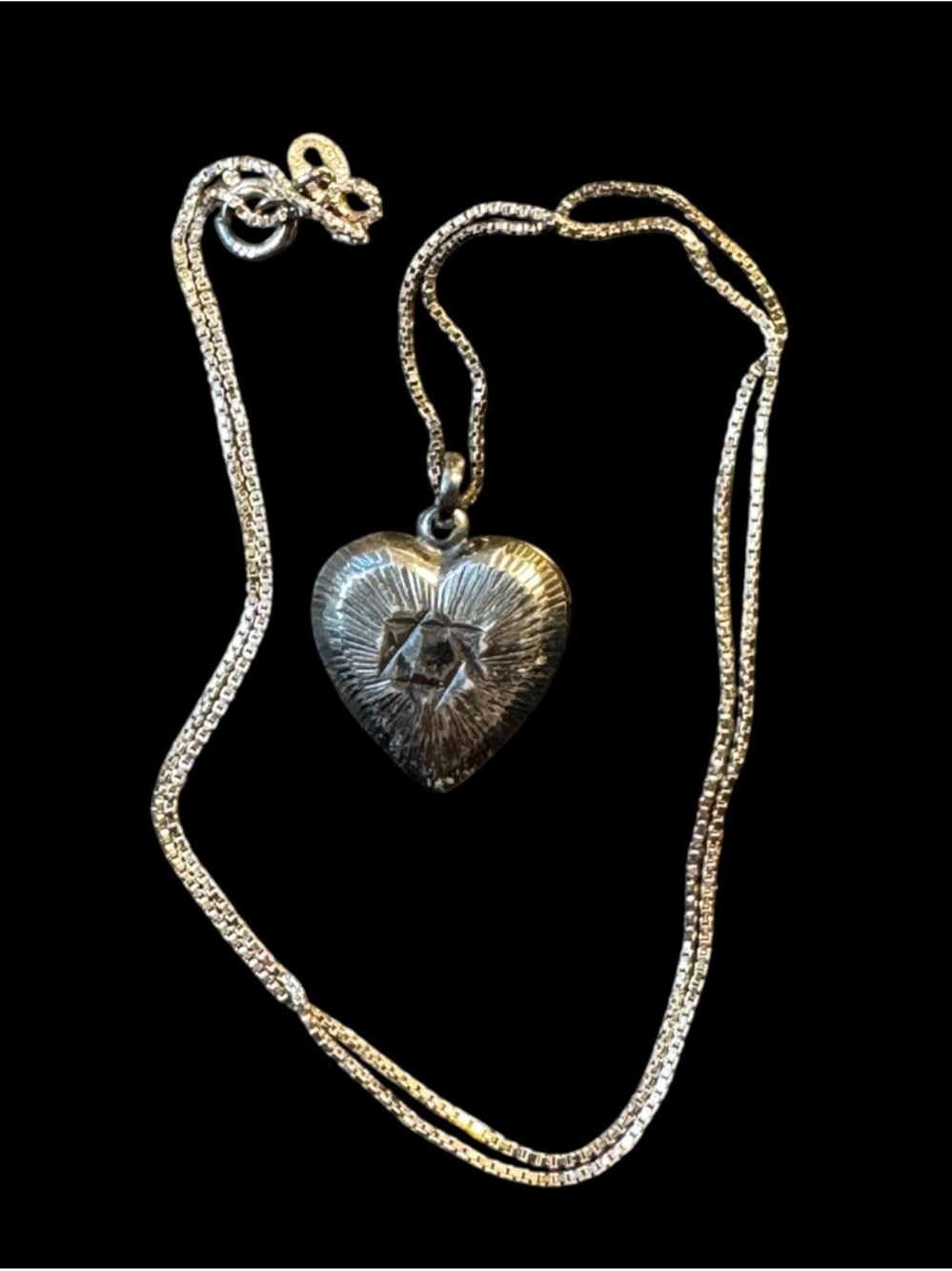 Vintage sterling silver Star of David carved puffy heart pendant